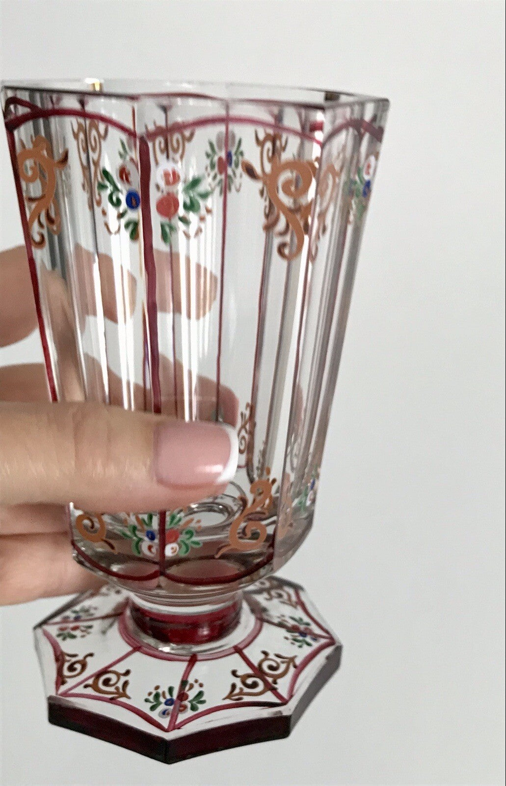 Antikisiert Replik Böhmisch Biedermeier Email-Malerei Glas Fußbecher bemalt