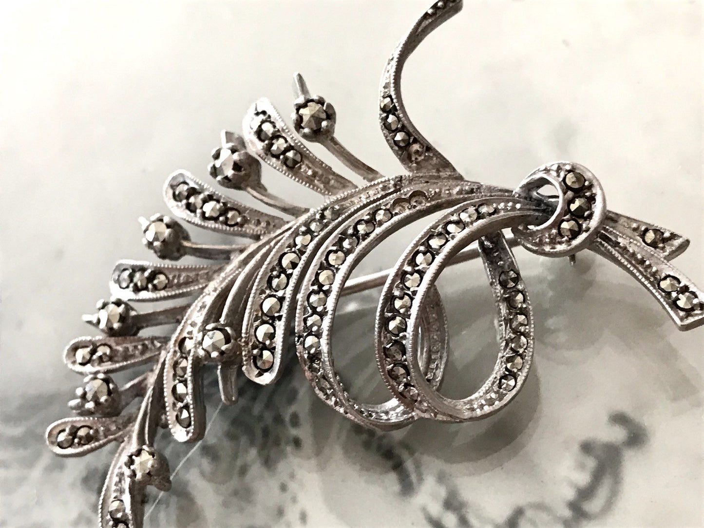 Antik Art Déco Edel prachtvoll Brosche Silber 835 Markasite