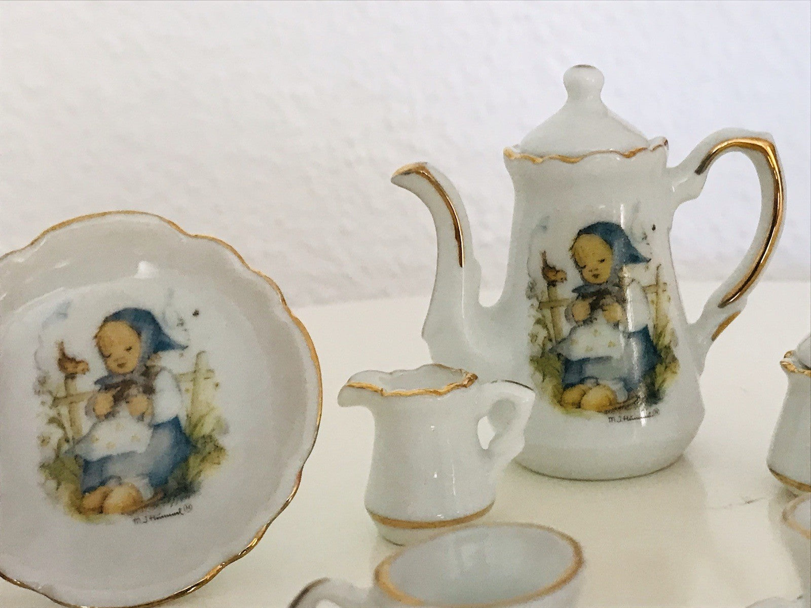 Puppenservice Porzellan Kaffeeservice Geschirr Miniatur Hummel Er liebt mich