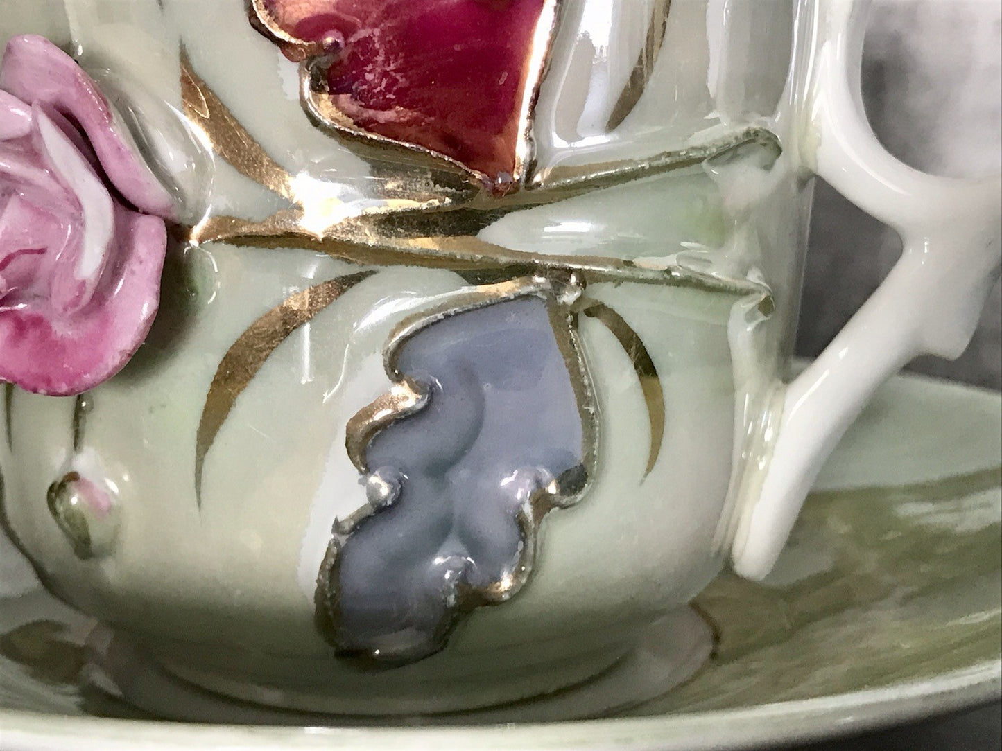 Antik Rosenhäferl Porzellan Andenken Tasse Zum Andenken Stucktasse grün rosa