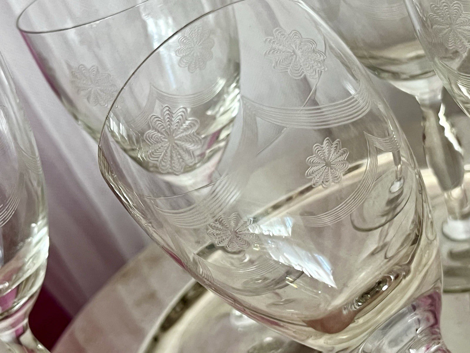 Antik 6 Weingläser Glas So Schön! guillochierte  Borte Edel