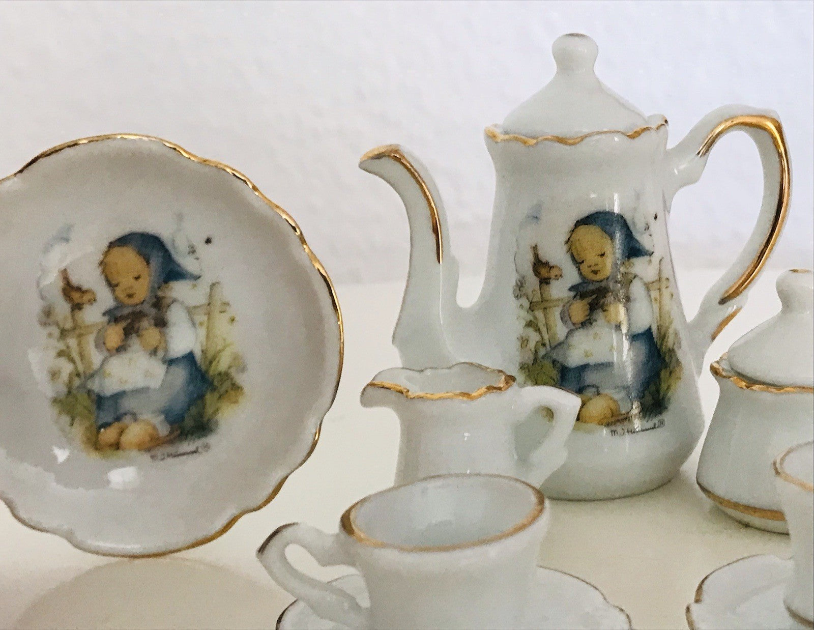 Puppenservice Porzellan Kaffeeservice Geschirr Miniatur Hummel Er liebt mich