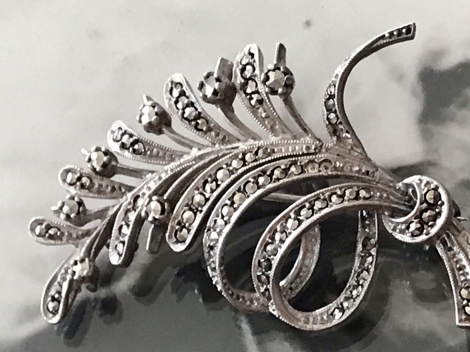 Antik Art Déco Edel prachtvoll Brosche Silber 835 Markasite