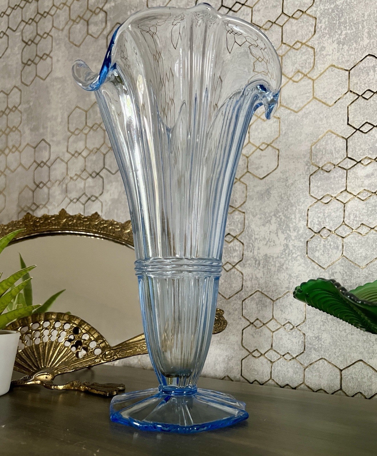 Antik Art Déco 1 GROẞ Bernsdorf Vase Glasvase Pressglas blau Glas RAR! asymmetr.