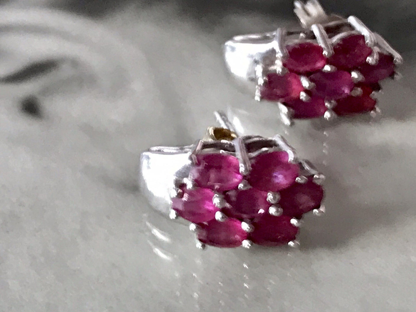 Vintage Ohrringe 925 Silber rubinrote Steine Rubine?