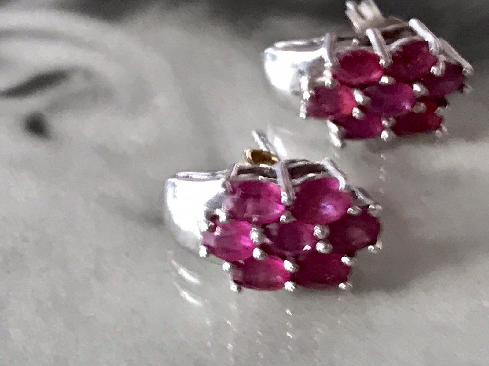 Vintage Ohrringe 925 Silber rubinrote Steine Rubine?