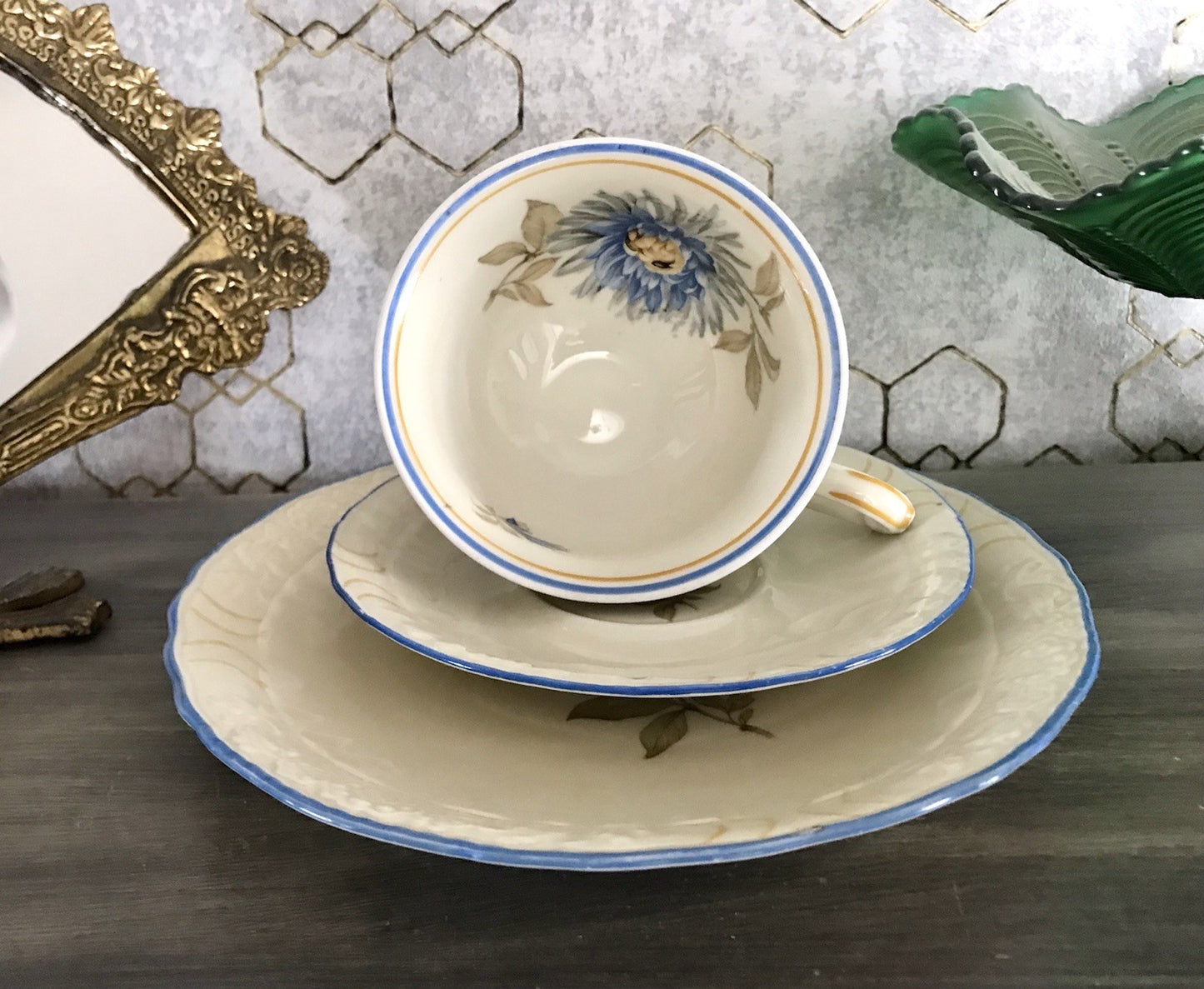 Antik Art Déco Porzellan 1 Kaffee-Gedeck Sammeltasse Distel? Motiv elfenbein