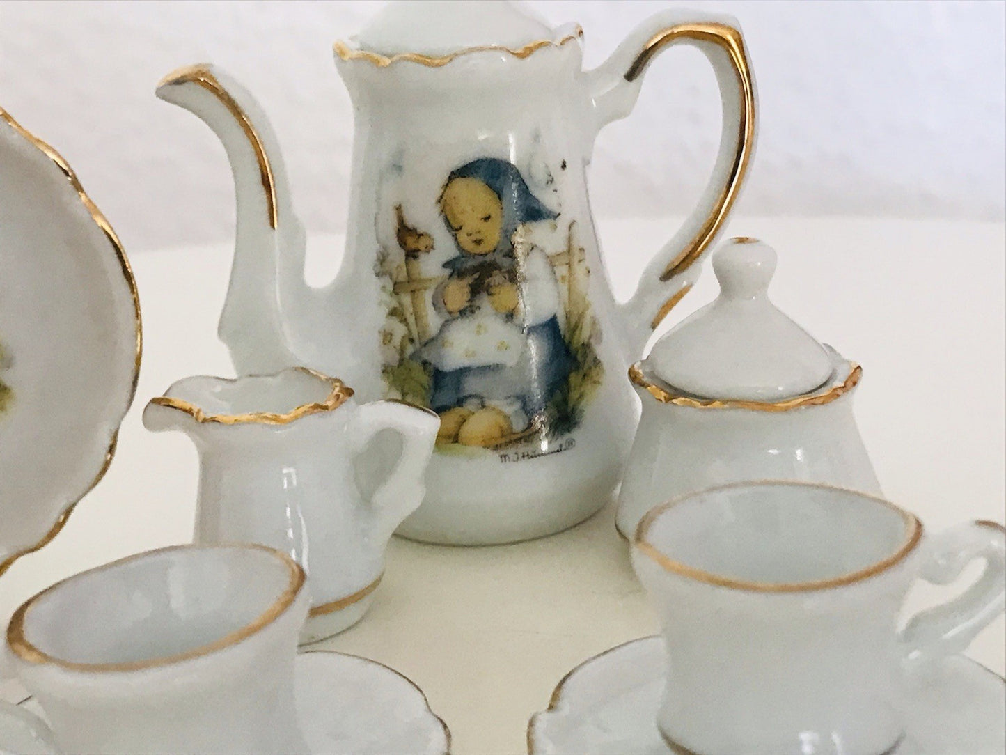 Puppenservice Porzellan Kaffeeservice Geschirr Miniatur Hummel Er liebt mich