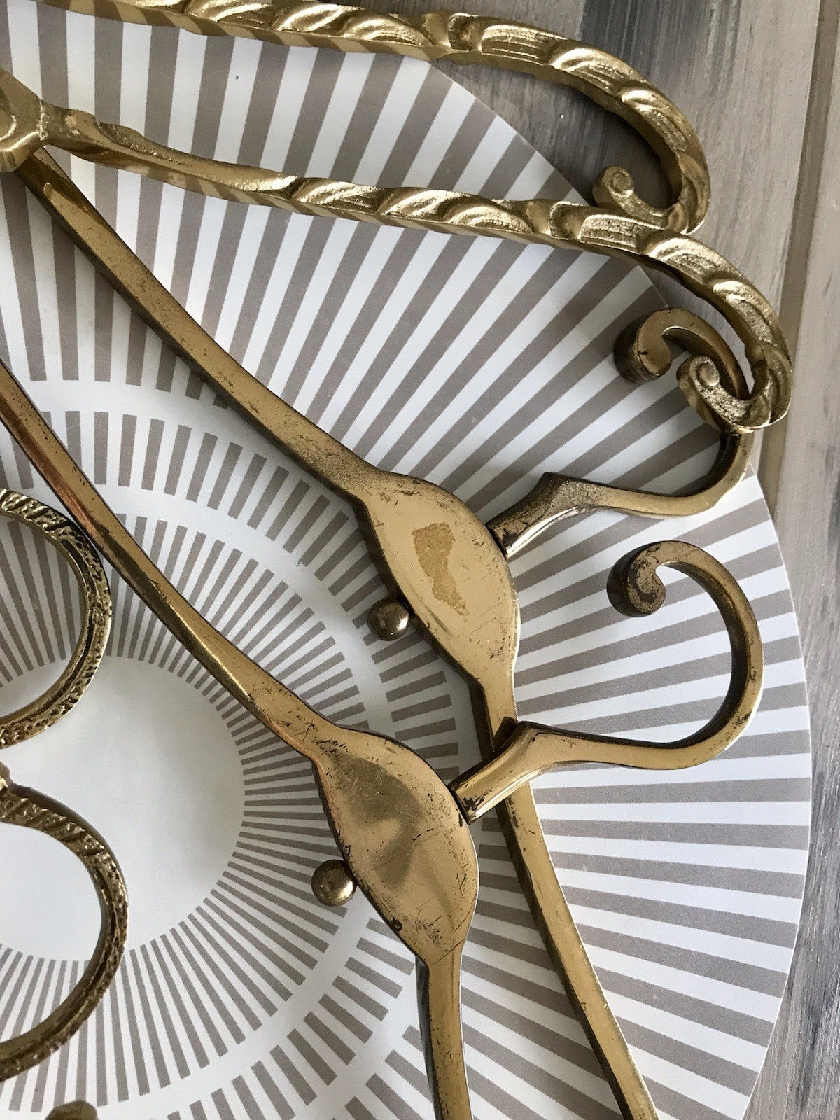 Antik? Alt Vintage 7 x  Kleiderbügel Messing massiv 3 Designs