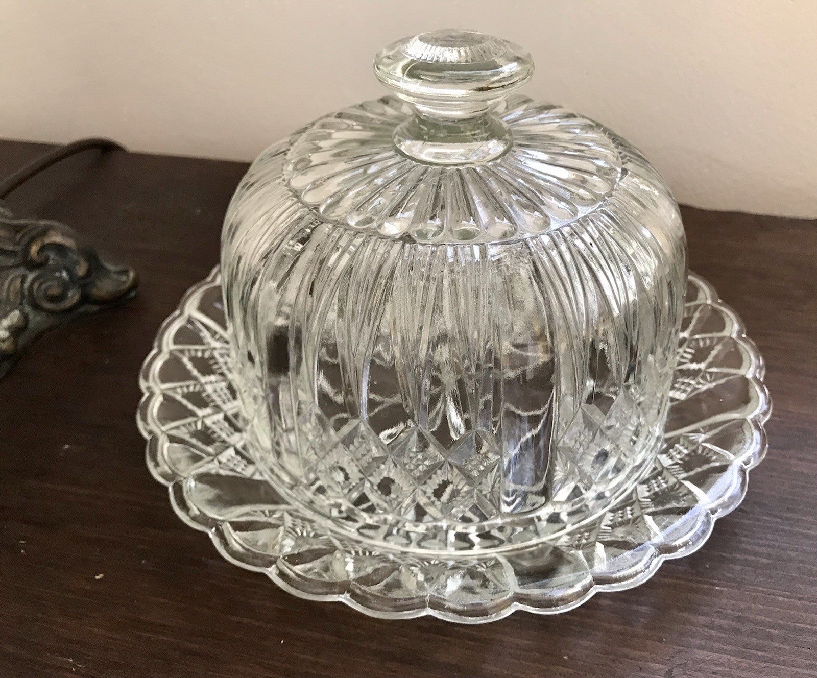 Antik Art Déco Glas Pressglas Käseglocke Butterglocke Glas