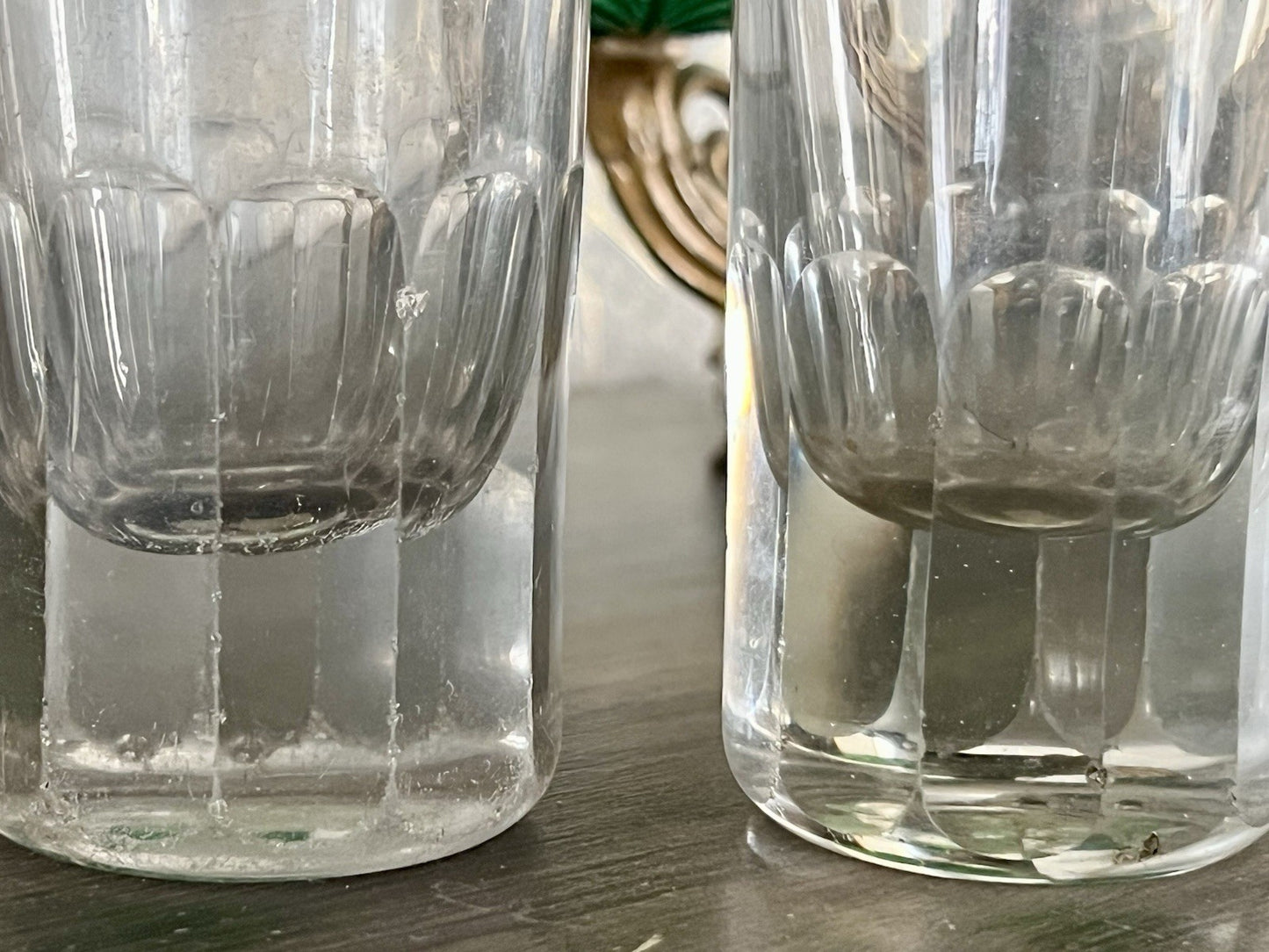Antik ~1870 2 hohe Becher Gläser Glas Schälschliff  Oliven Eichstrich Dubben?
