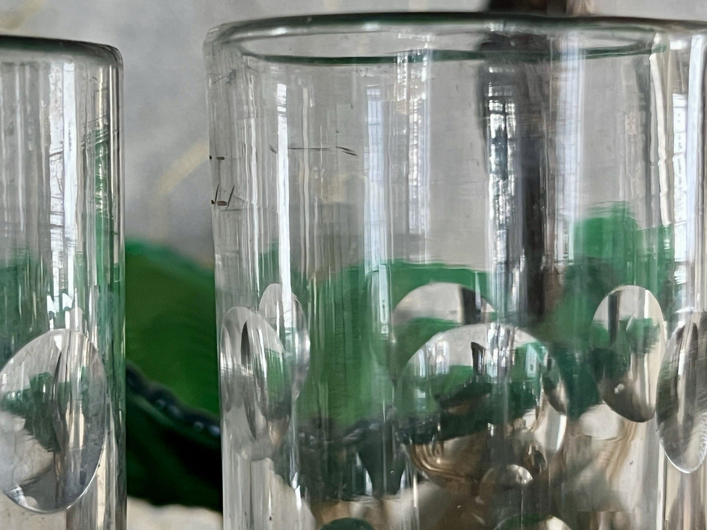 Antik ~1870 2 hohe Becher Gläser Glas Schälschliff  Oliven Eichstrich Dubben?