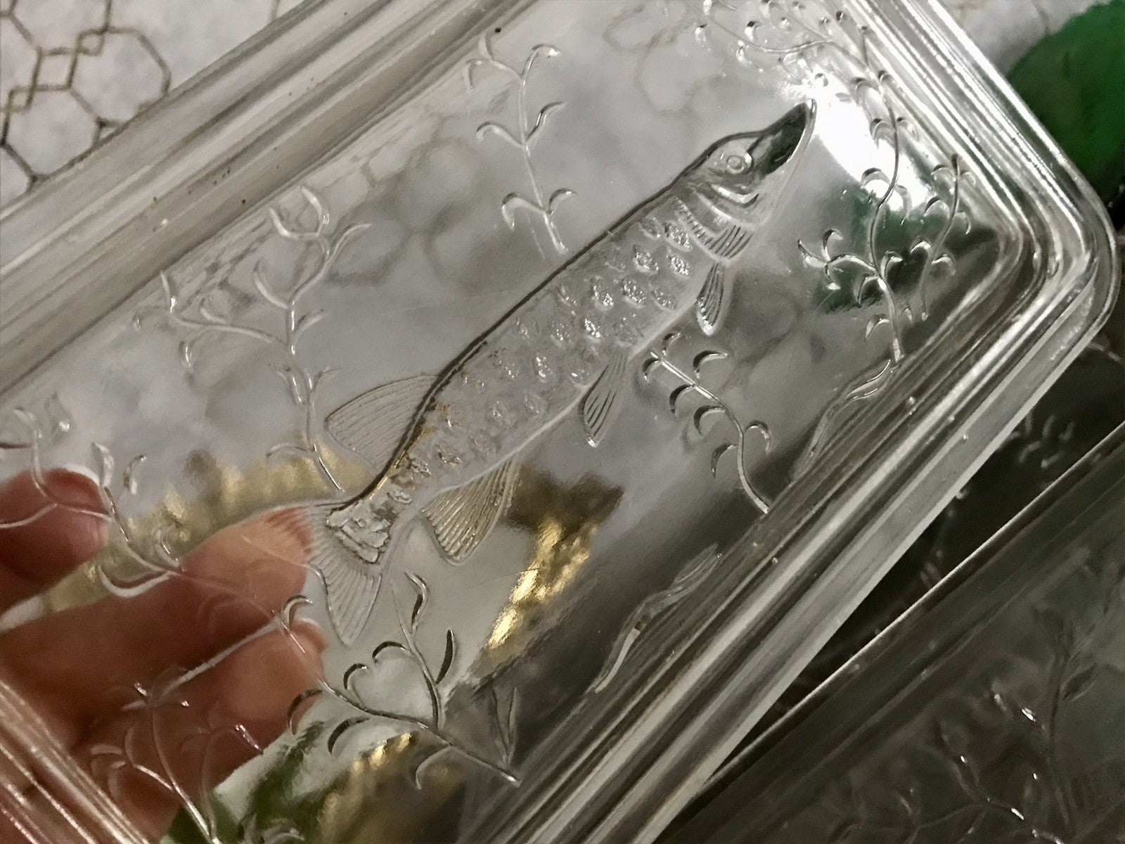 Antik Art Déco Deckeldose Dose Glasdose Pressglas Haribo Lakritze Fischmuster