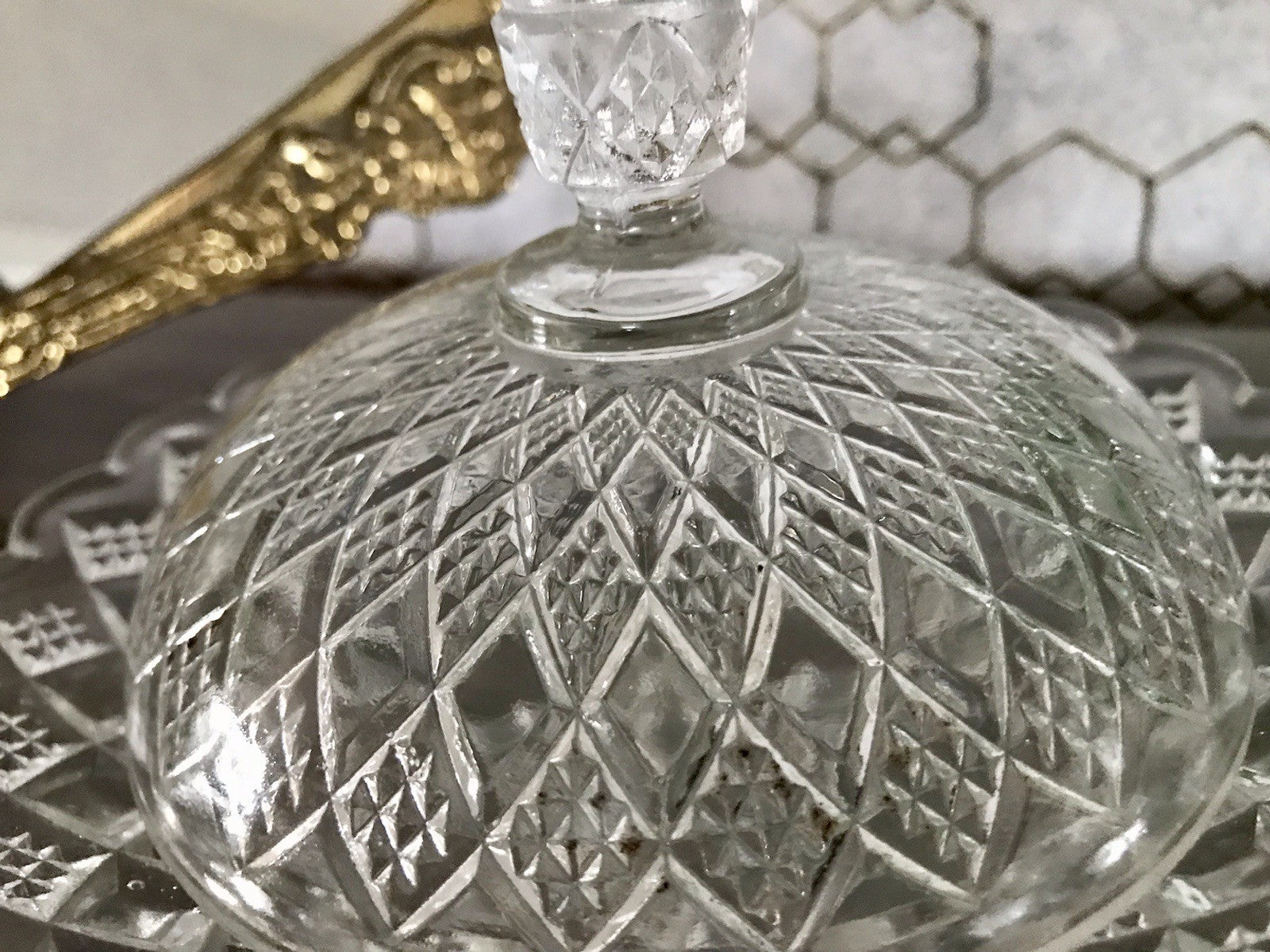 Antik Art Déco Glas Pressglas Butterdose Wunderschön!
