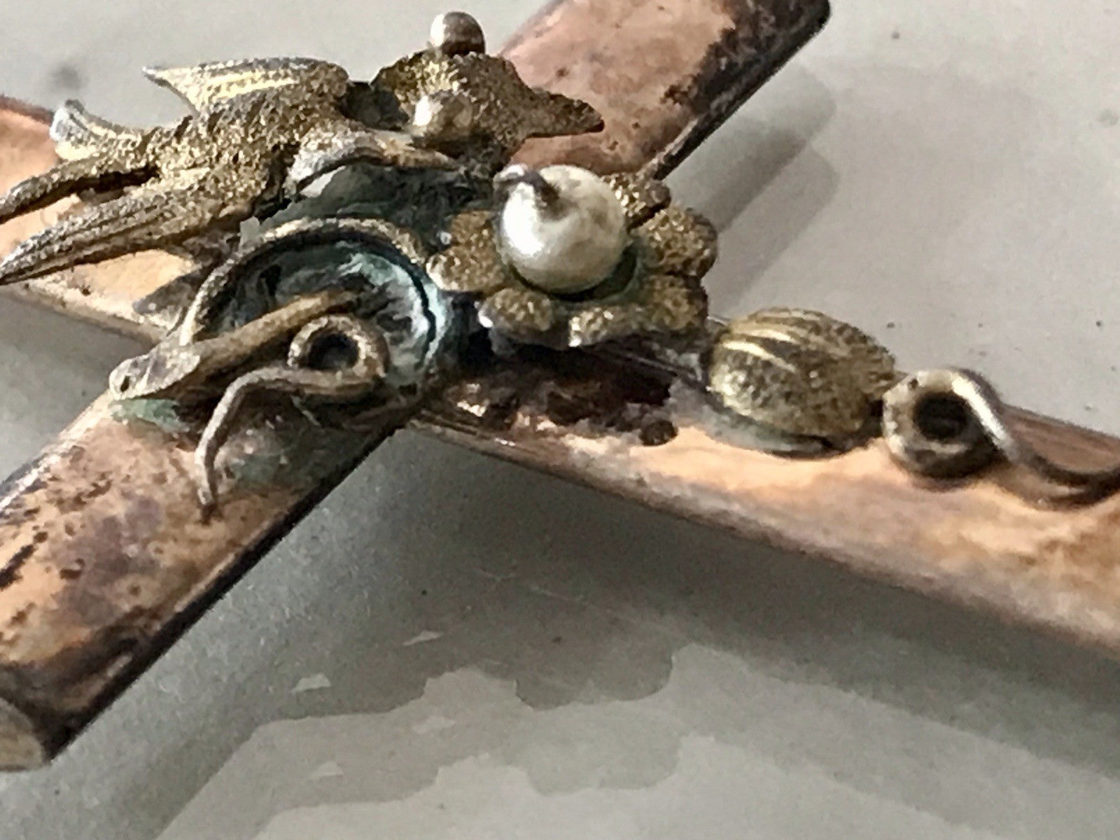 Antik Kettenanhänger  Anhänger Schaumgold? Walzgold? gold Doublè? Kreuz Perle