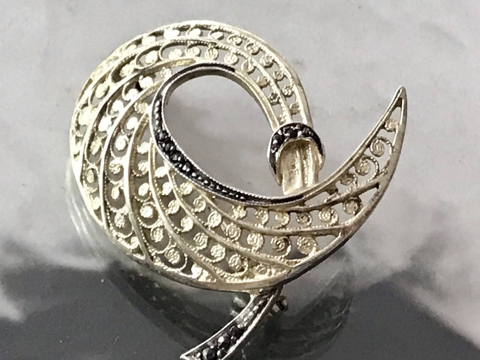 Vintage prachtvoll filigran Brosche Silber 835 Markasite vergoldet Art Déco Stil