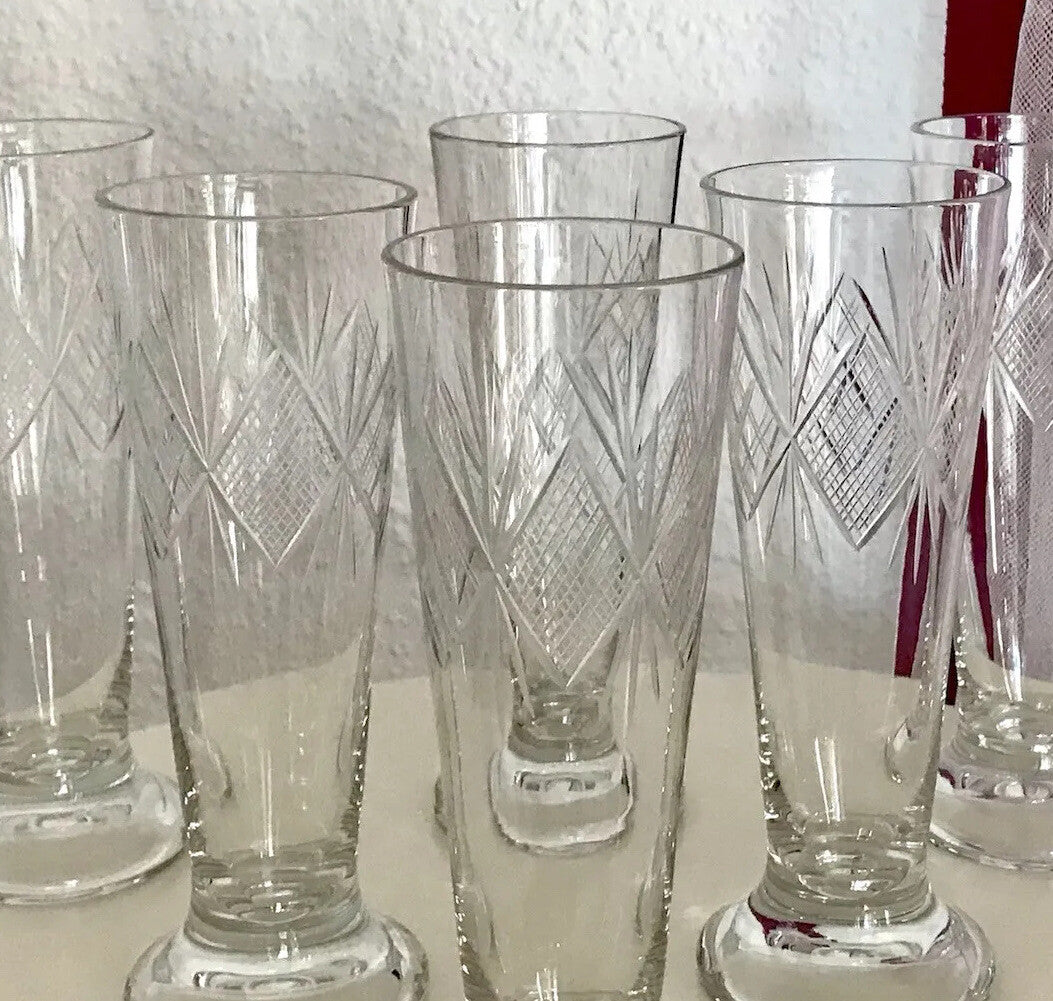 Antik 6x Fußbecher Fußrand-Becher mundgebl. Pokalgläser Kristallglas? Schliff