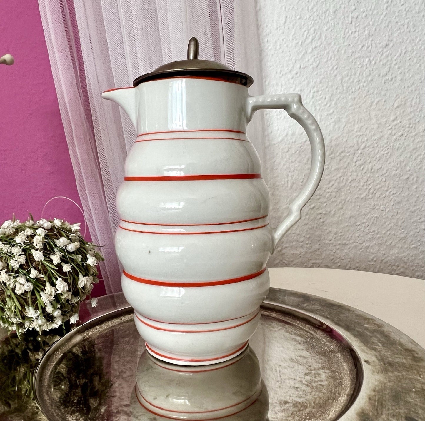 Antik Art Déco Bauhaus Porzellan Kakaokanne Schokoladenkanne Kanne Krug weiß rot