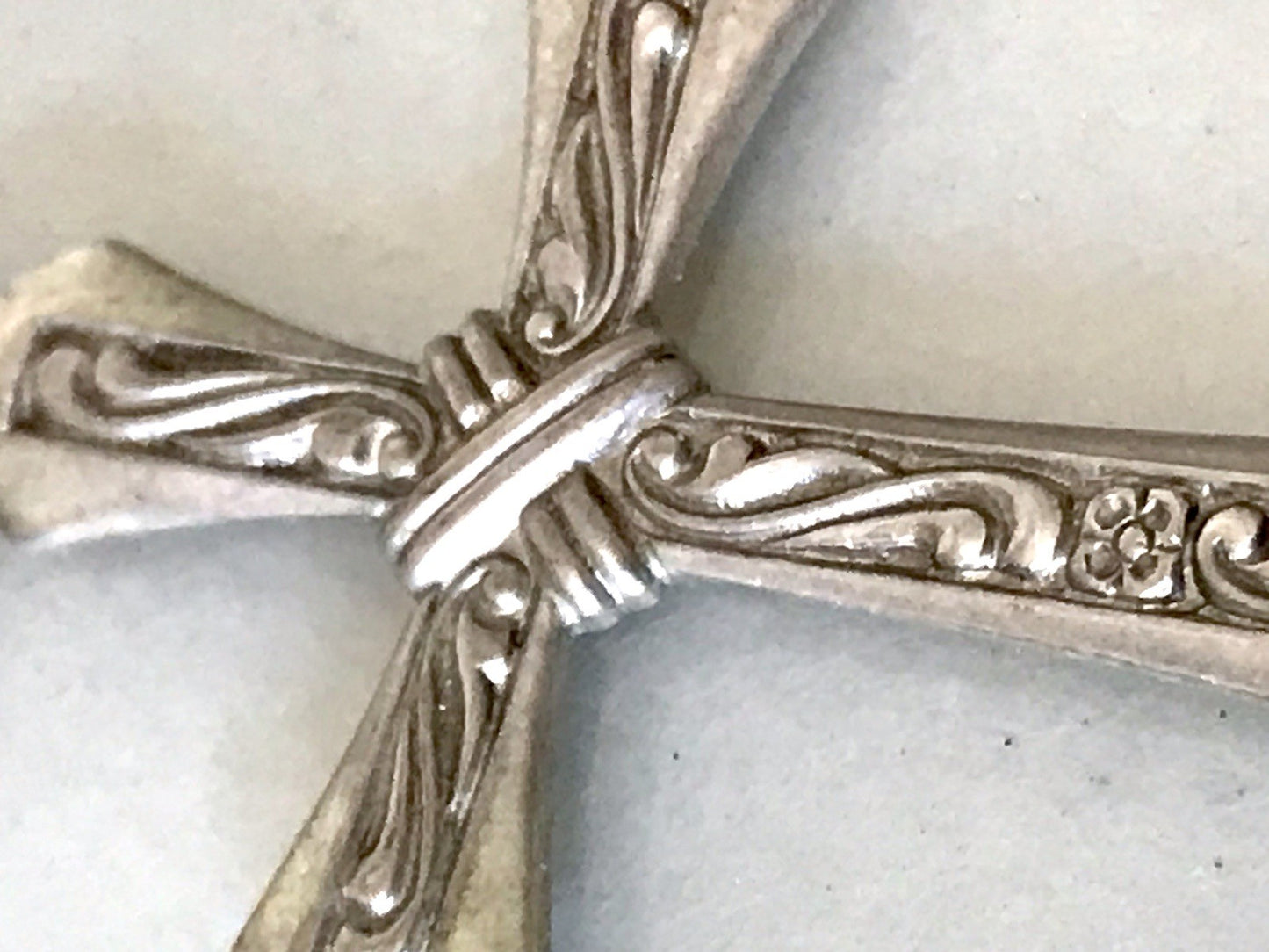 Antik alt schöne Form 835 Silber Kreuz Anhänger Kettenanhänger Relief