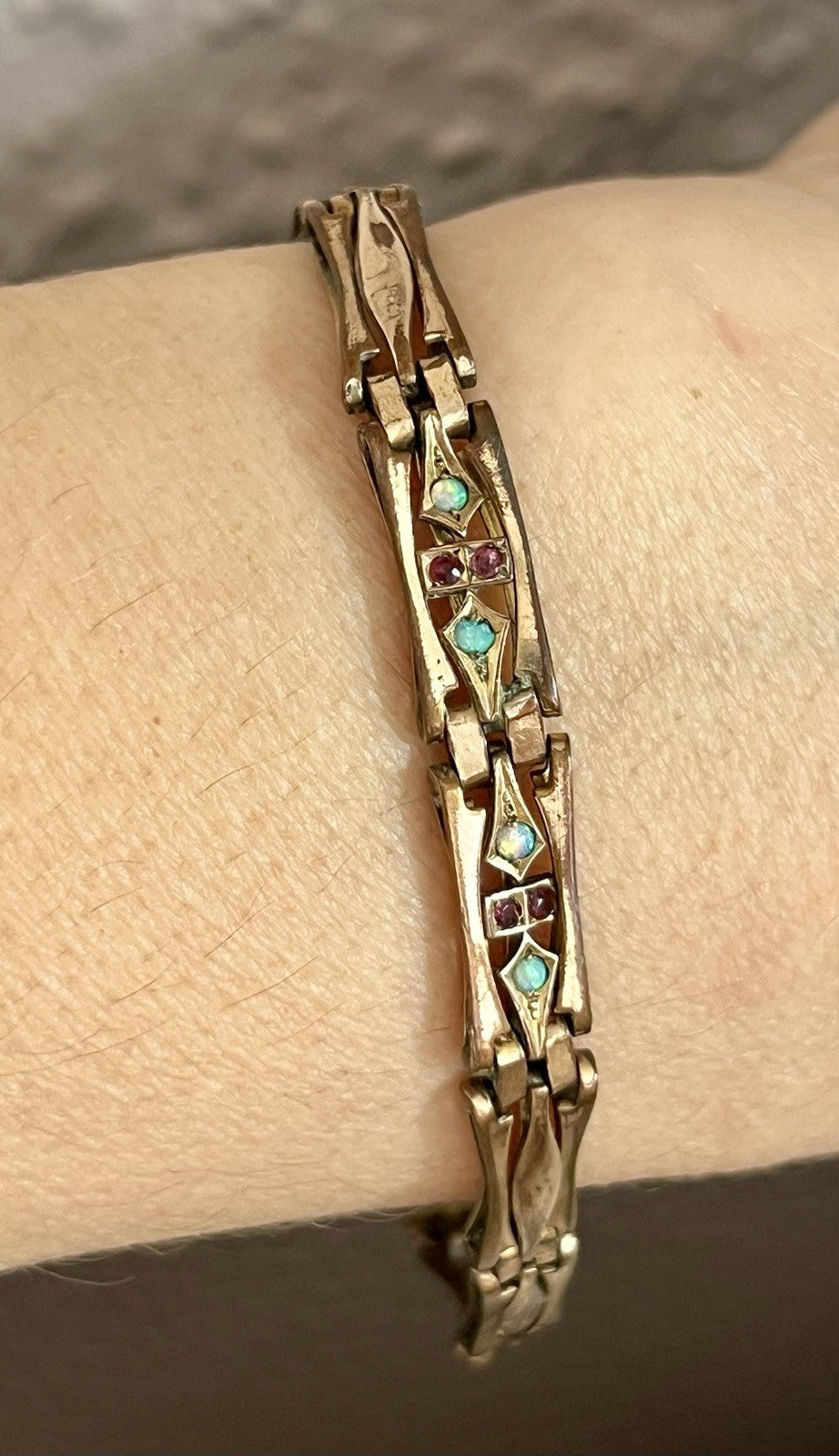 Antik Jugendstil -1900 Glieder- Armband opalisierende Steine vergoldet