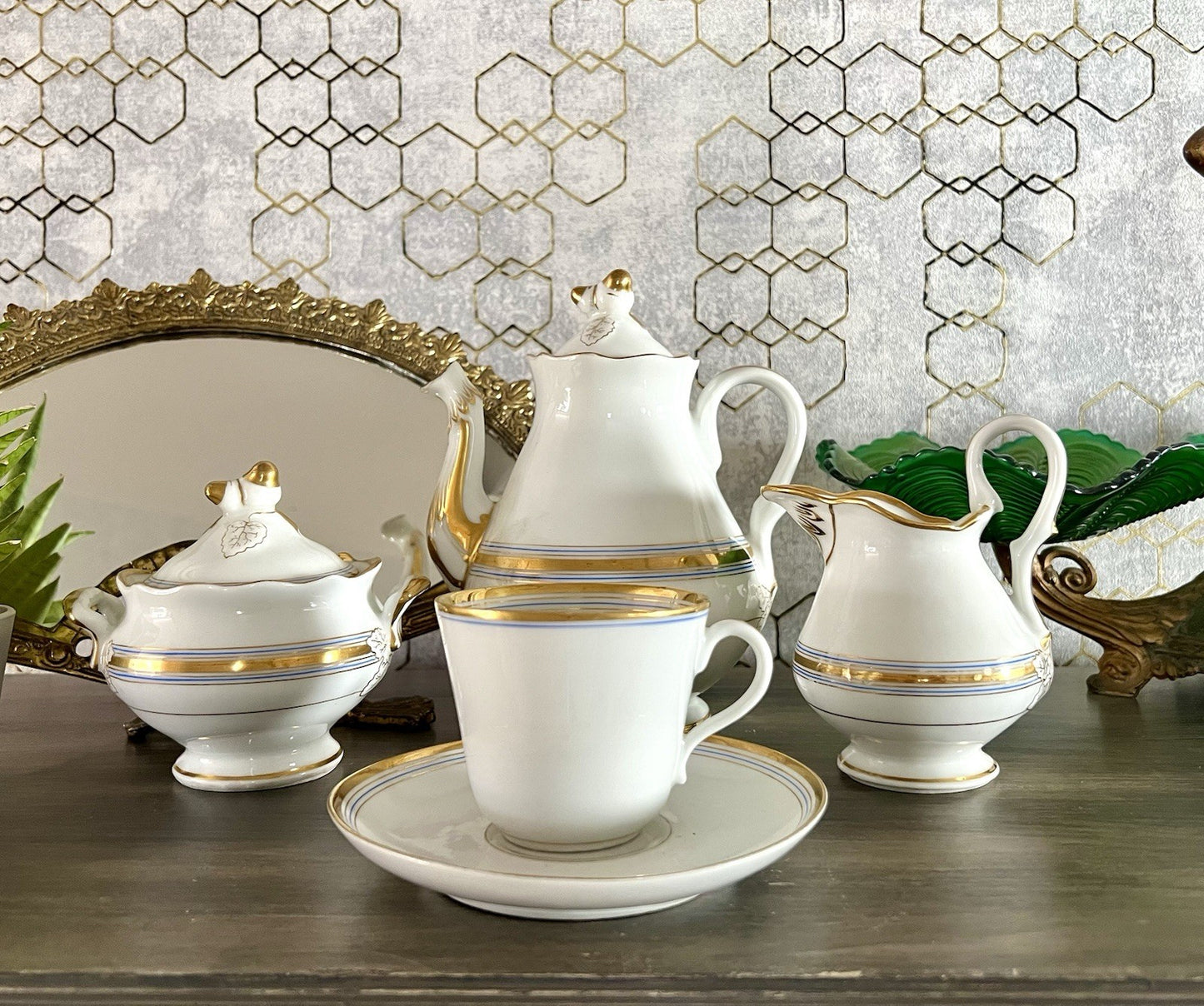Antik Biedermeier Porzellan Kernstück Plus So schön! weiß gold blau