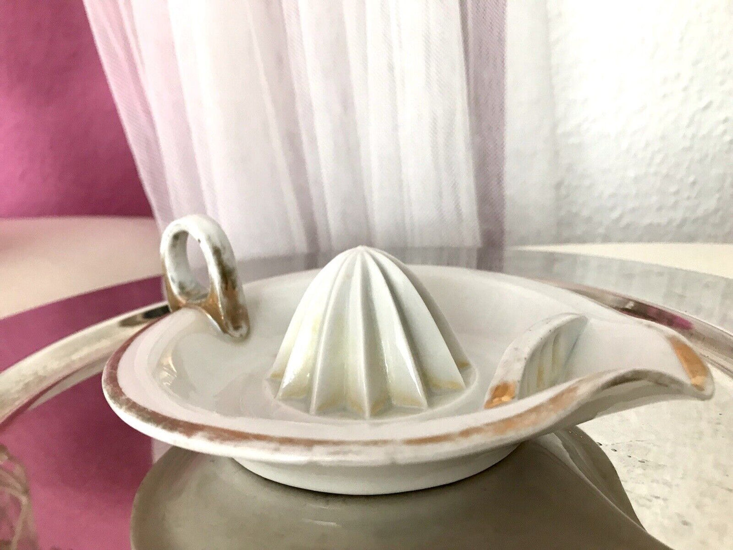 Antik Jugendstil Art Déco Porzellan Zitronenpresse weiß Goldrand