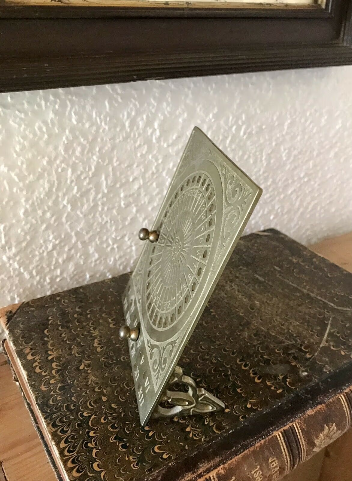 Vintage Messing ewiger Kalender sehr dekorativ