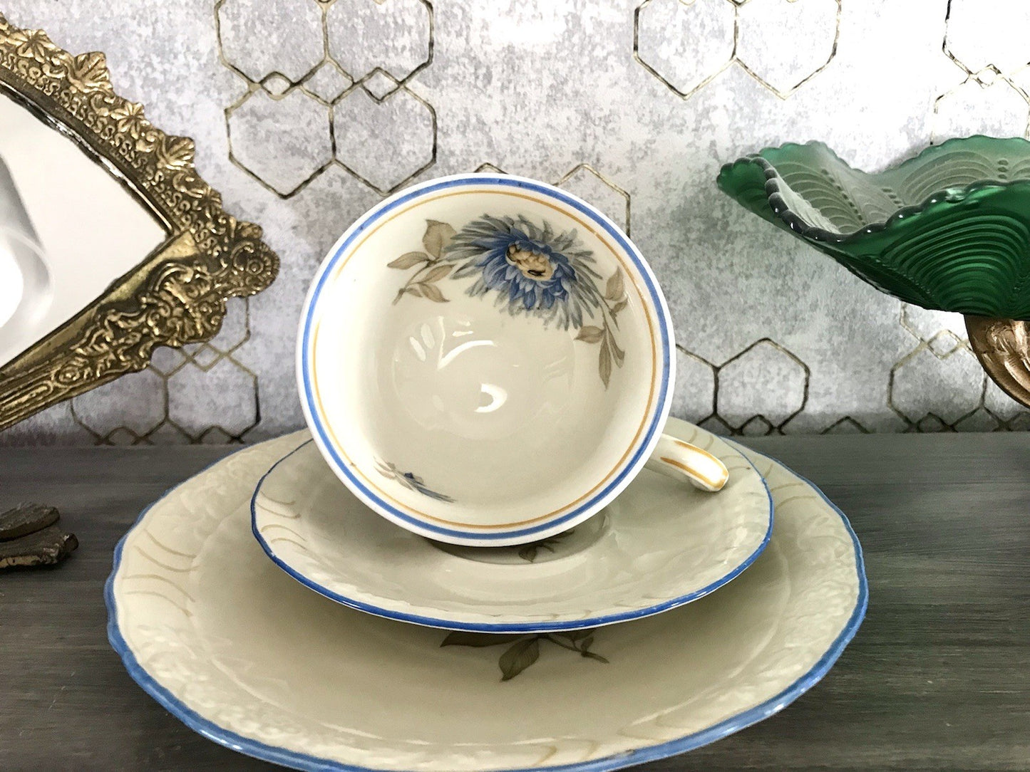 Antik Art Déco Porzellan 1 Kaffee-Gedeck Sammeltasse Distel? Motiv elfenbein
