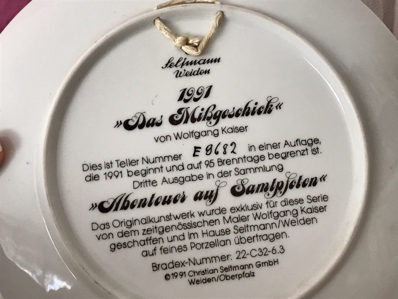 Porzellan Wandteller Zierschale Teller Seltmann Abenteuer auf Samtpfoten 1991