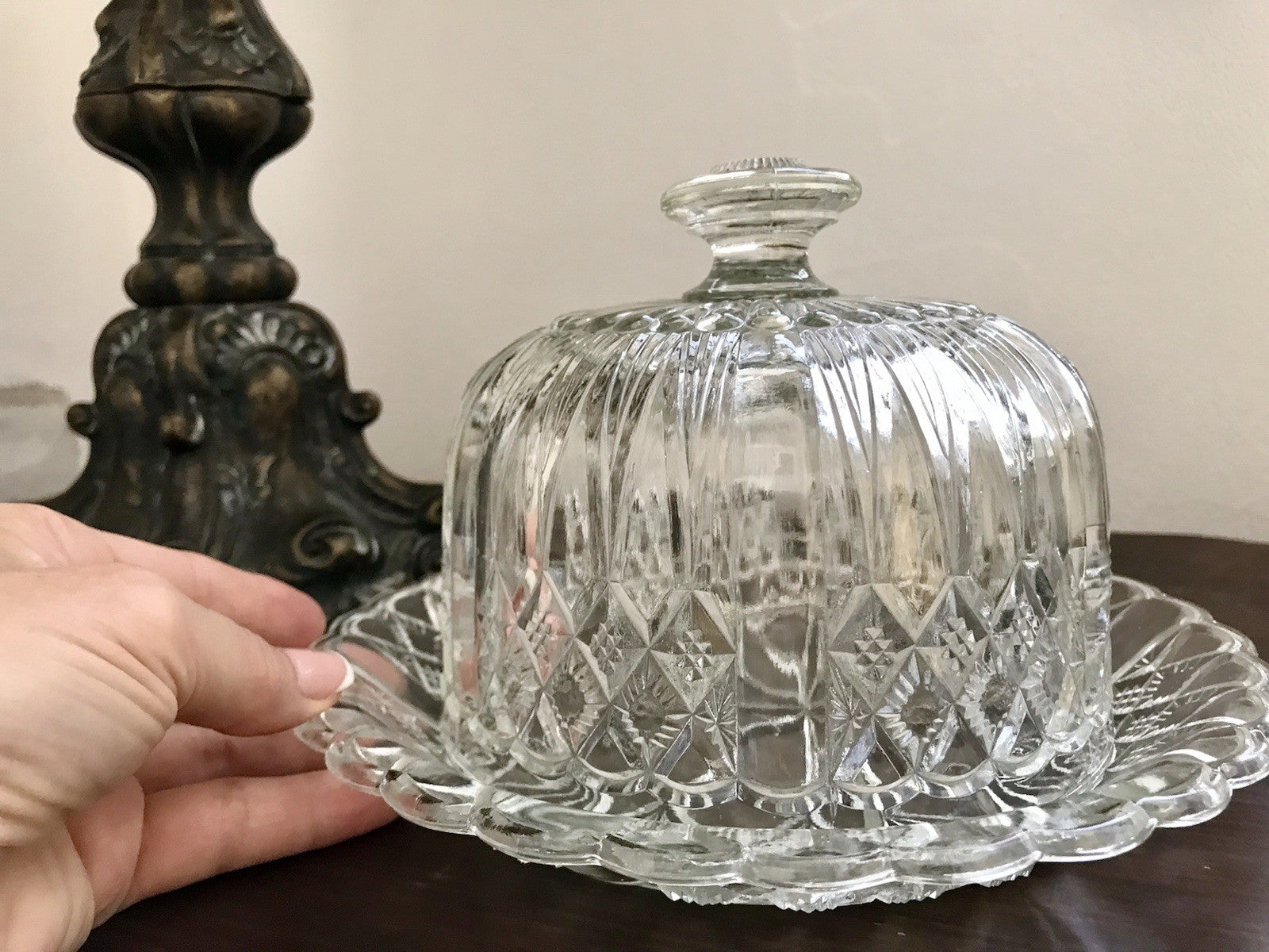 Antik Art Déco Glas Pressglas Käseglocke Butterglocke Glas