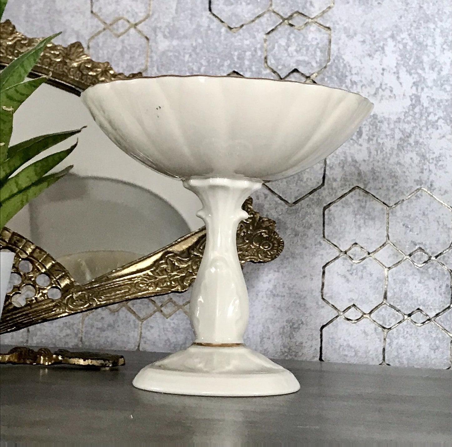 Antik Porzellan Fußschale Schale auf Fuß USA Lenox elfenbein gold Blume
