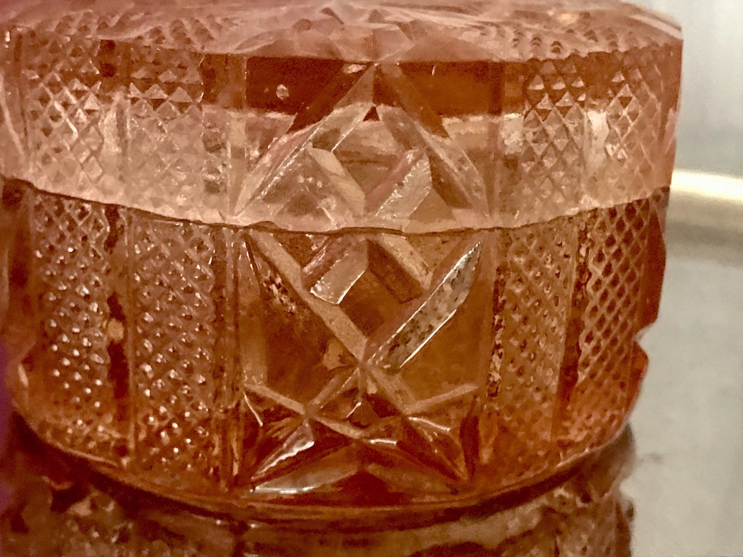 Antik Art Déco Dose Deckeldose Zierdose Pressglas Rosalin rosa Glas