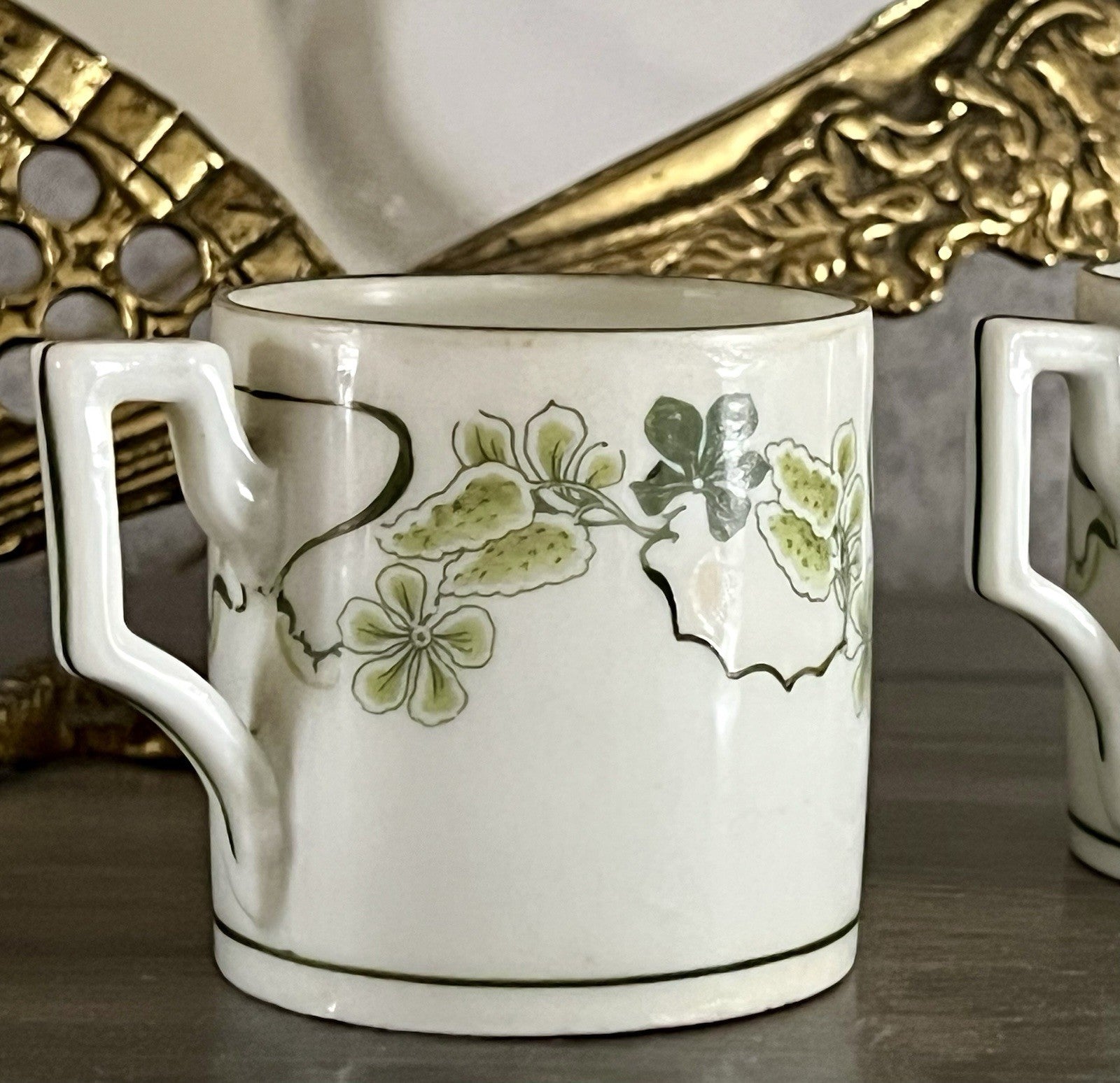 Antik Jugendstil Porzellan 1 (von 2)  Mokka Tasse Bloch Dr. Widera&Co fein