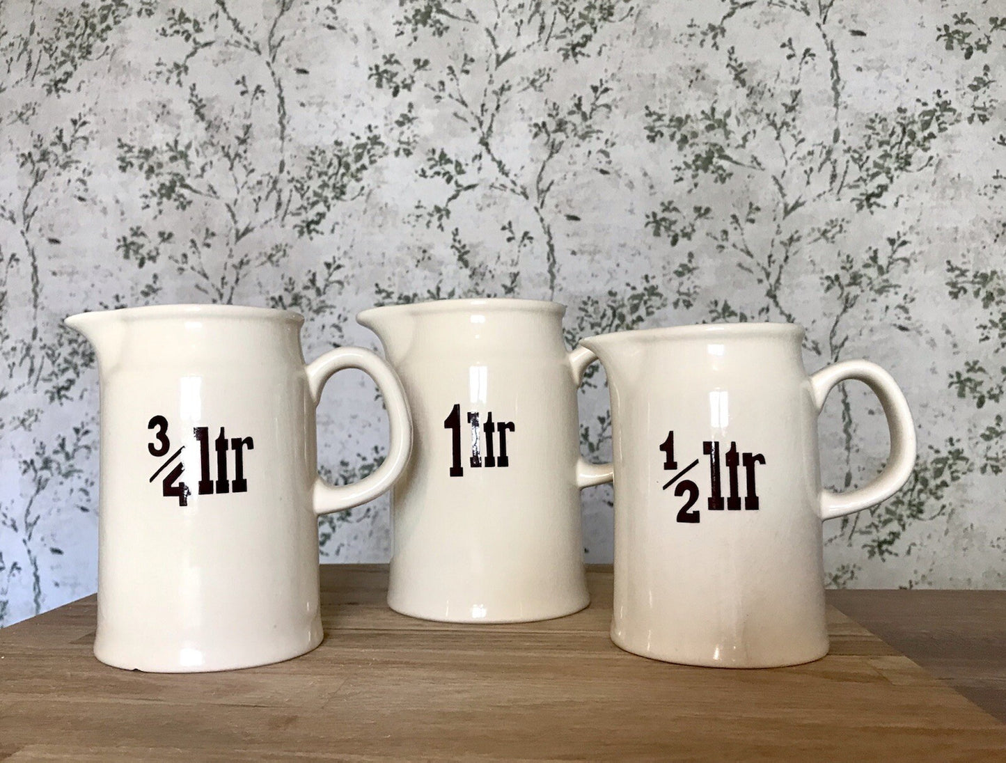 Alt Vintage 3 Kanne Milchkanne Messkrüge DDR Keramik Landhaus creme 1l 3/4l 1/2l