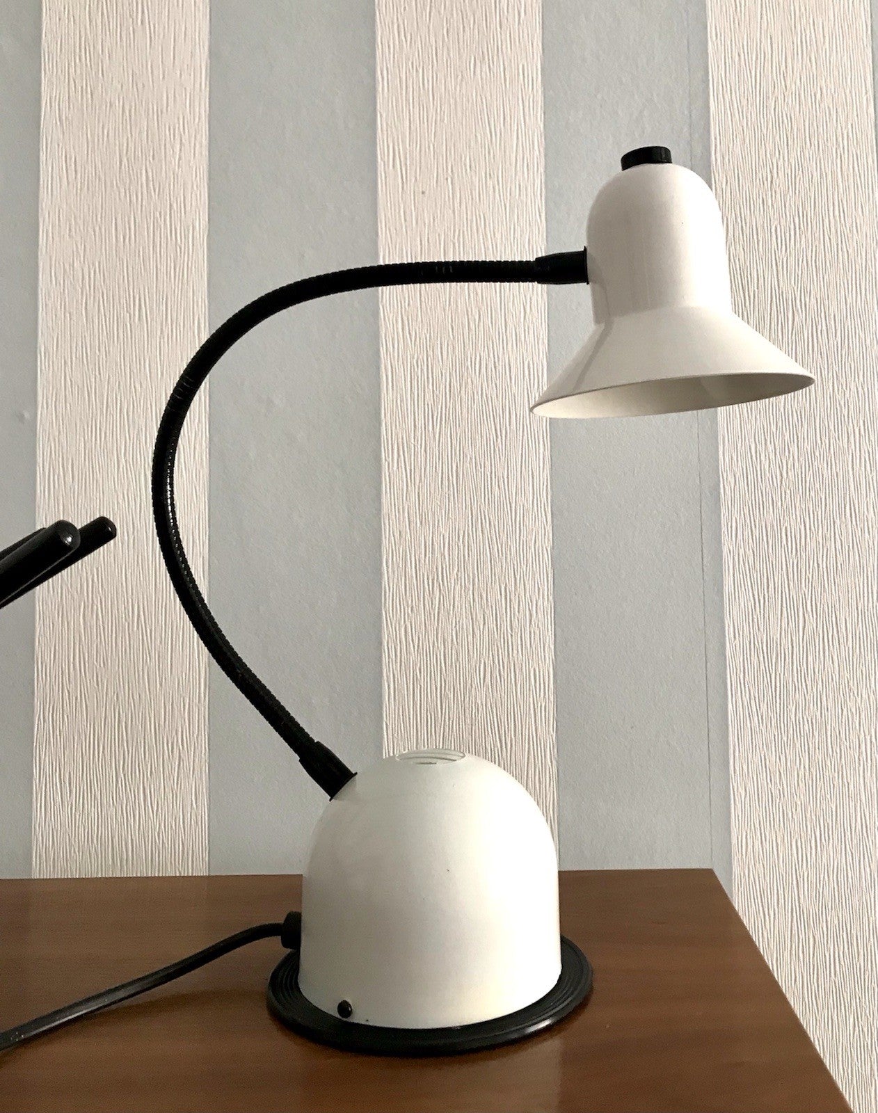 Vintage 70er Gelenkarm Tischleuchte Lampe Leuchte Stilplast Italy schwarz weiß
