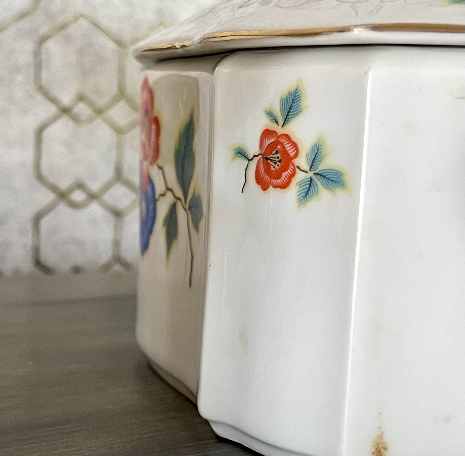Antik Art Déco Porzellan Dose Deckeldose Schatulle Bonboniere gestempelt R Krone