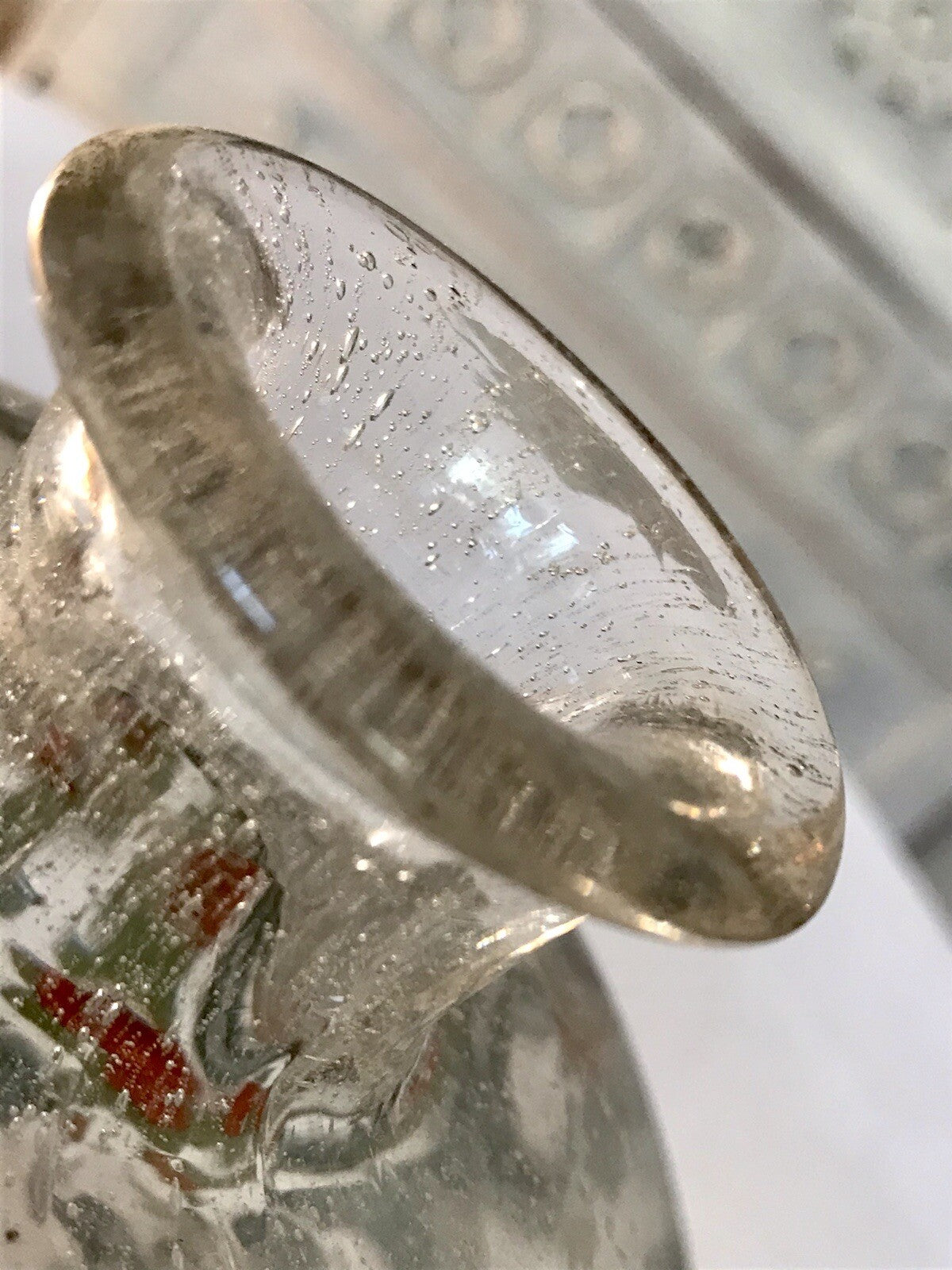 Alt Vintage Design Karaffe Dekanter versilberter Stopfen Bauernmotiv