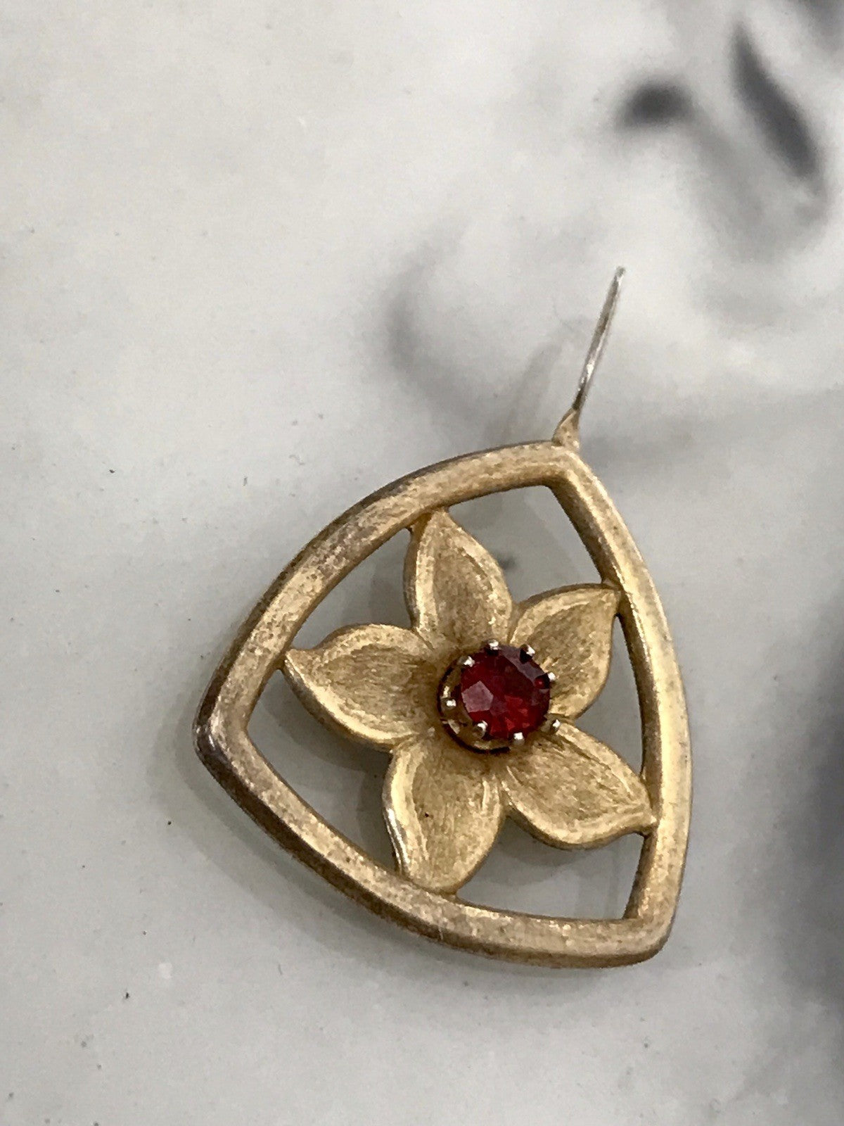 Vintage alt 925 Silber Anhänger Kettenanhänger rubinroter Stein vergoldet