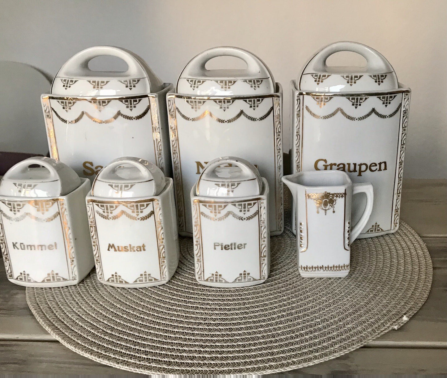 Antik Jugendstil 6 Porzellan Vorratsdosen Gefäße &1 Kännchen Graupen Sago Nudeln