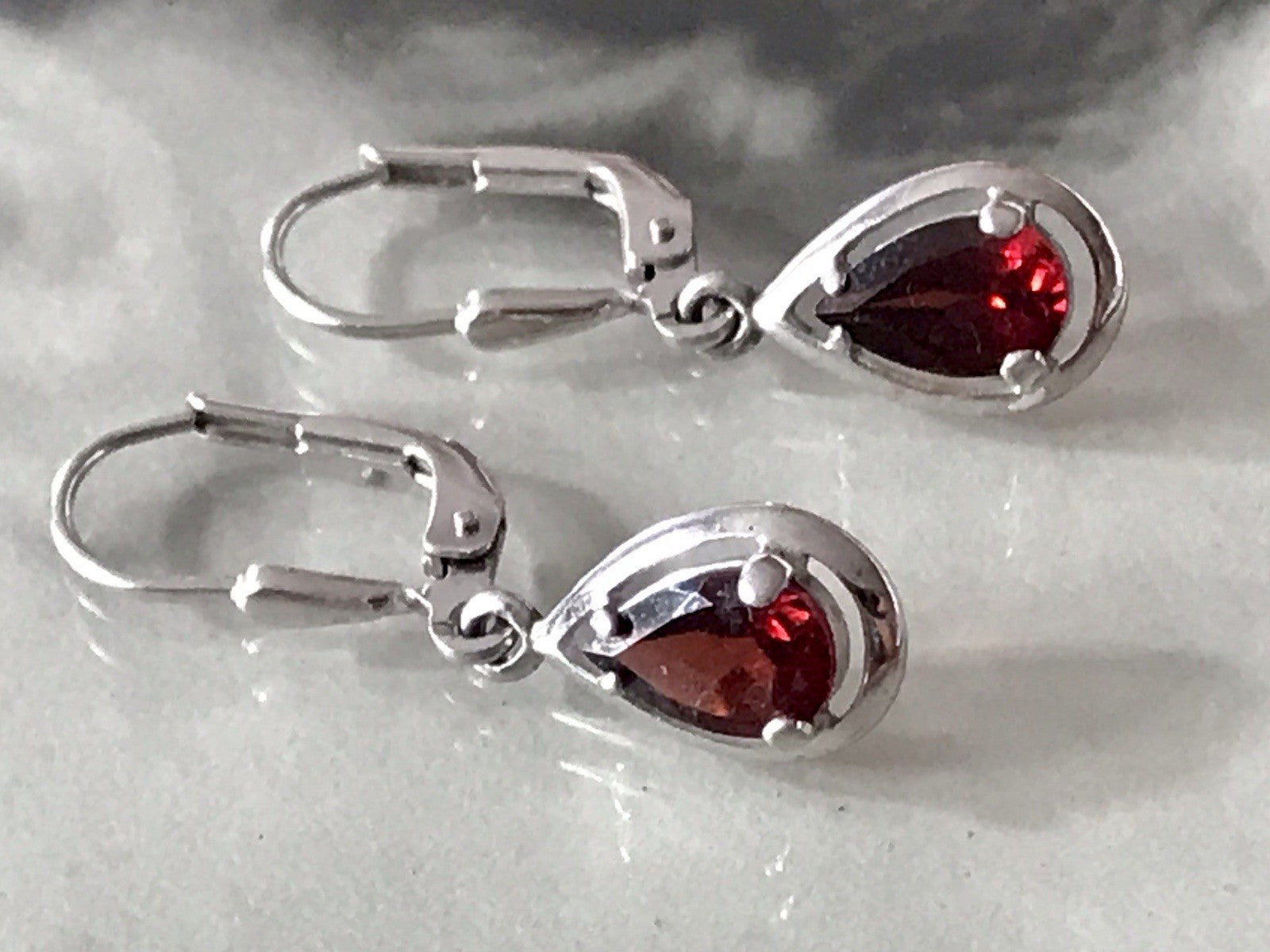 Vintage Ohrhänger Ohrringe DAMEN Silber 925 rote Steine