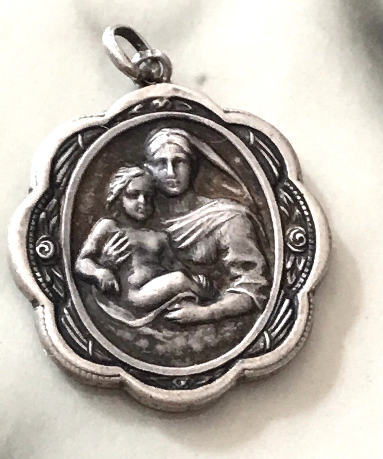 Antik Edel Anhänger Kettenanhänger Silber christlich Maria Mutter Gottes Jesus