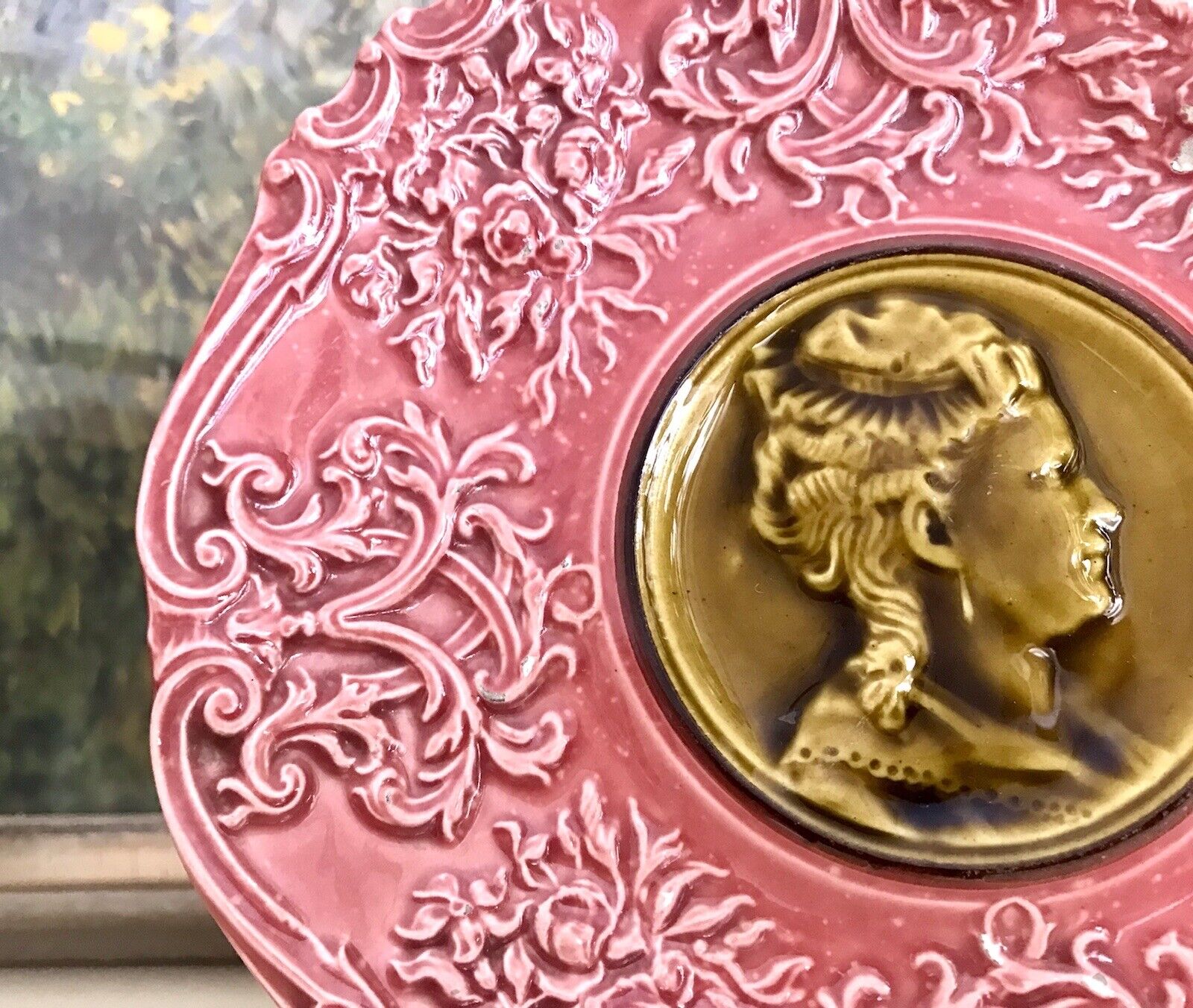 Villeroy&Boch Antik Keramik Majolika Teller Zierteller Schale Frau Torso rosa