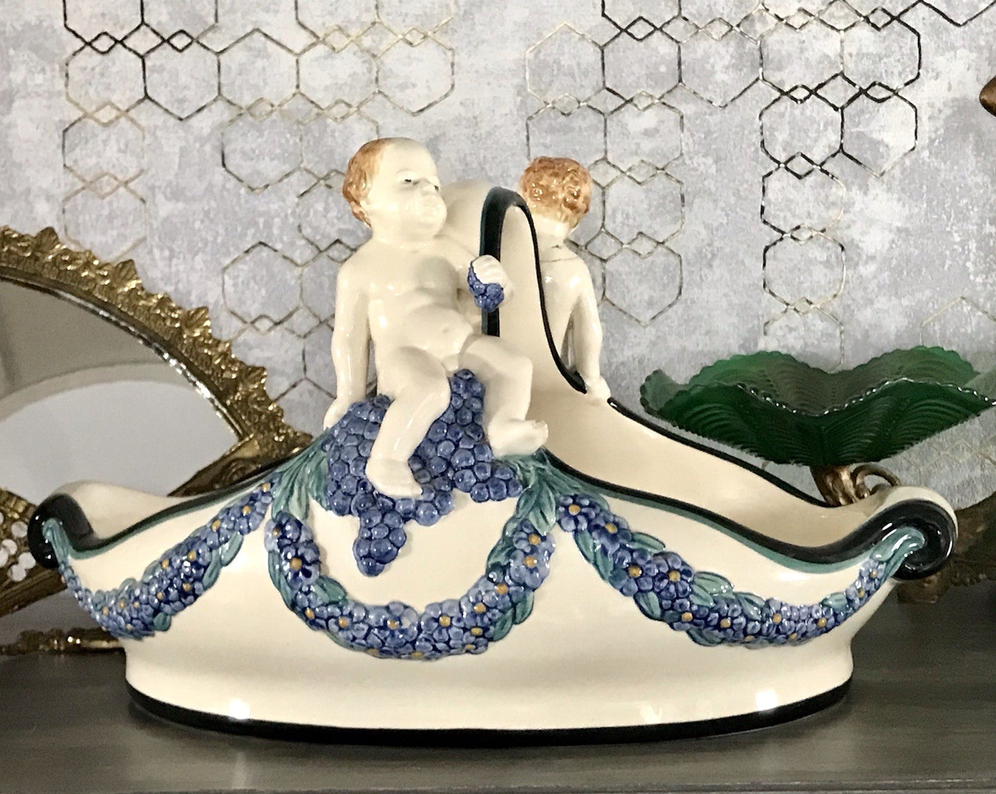 Antik Wilhelm Süß Karlsruher Majolika Keramik Korb Jardiniere Schale mit Putti