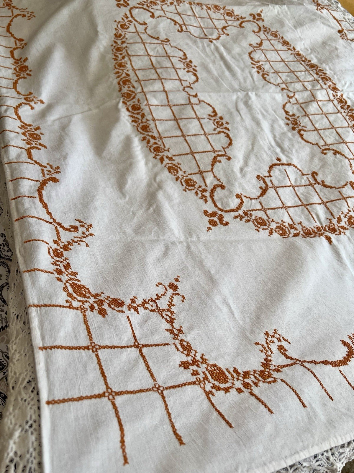 Antik Tischdecke  Art Deco Stickerei handbestickt orange Leinenmischung 160x125