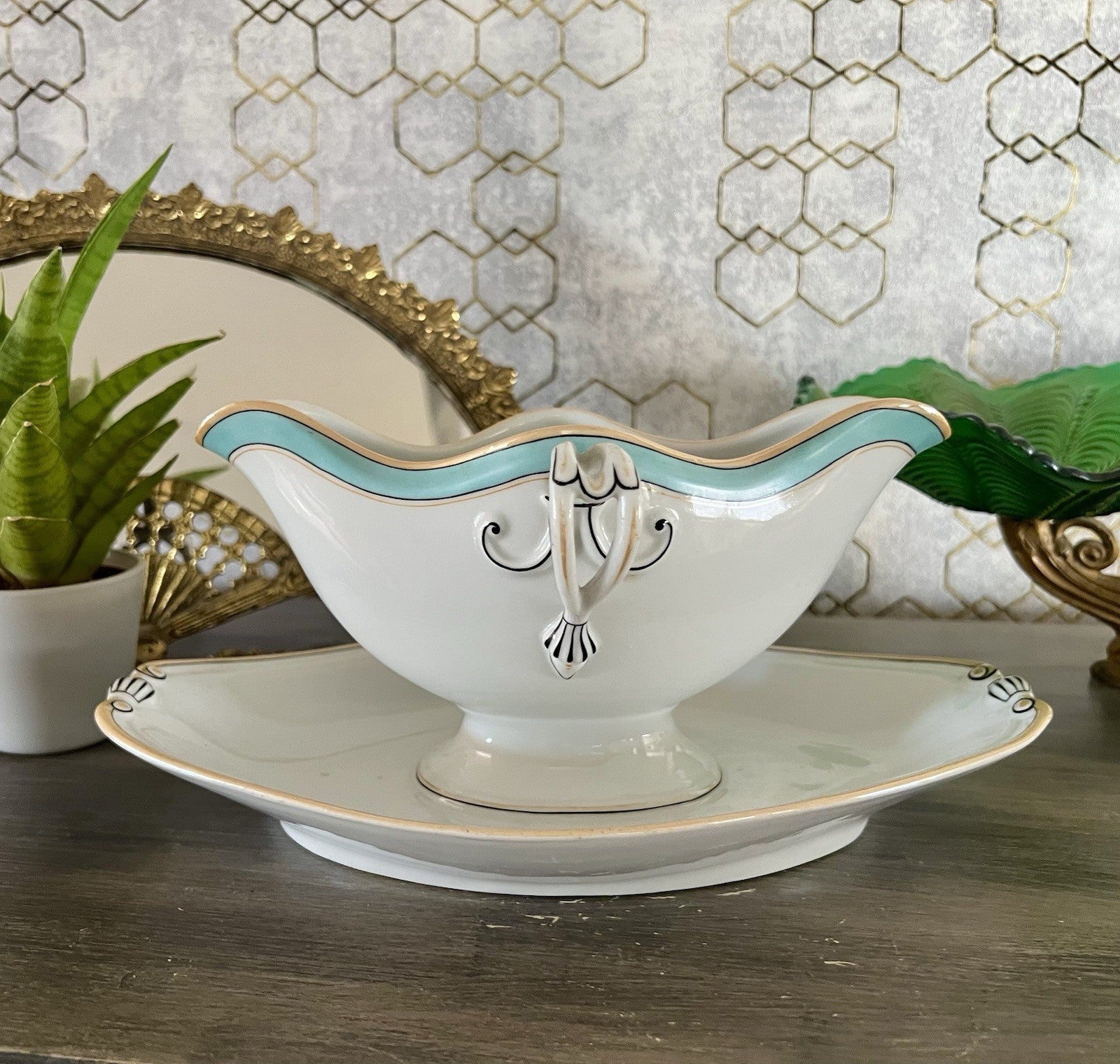 Antik Porzellan Sauciere Soßenschüssel weiß türkis goldbeige Porcelaine Paris?