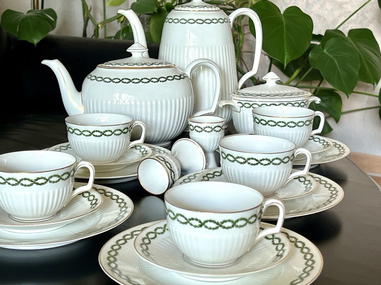 Edel antik Hutschenreuther Porzellan Kaffeeservice 10 + Pers. weiß Lorbeerkranz