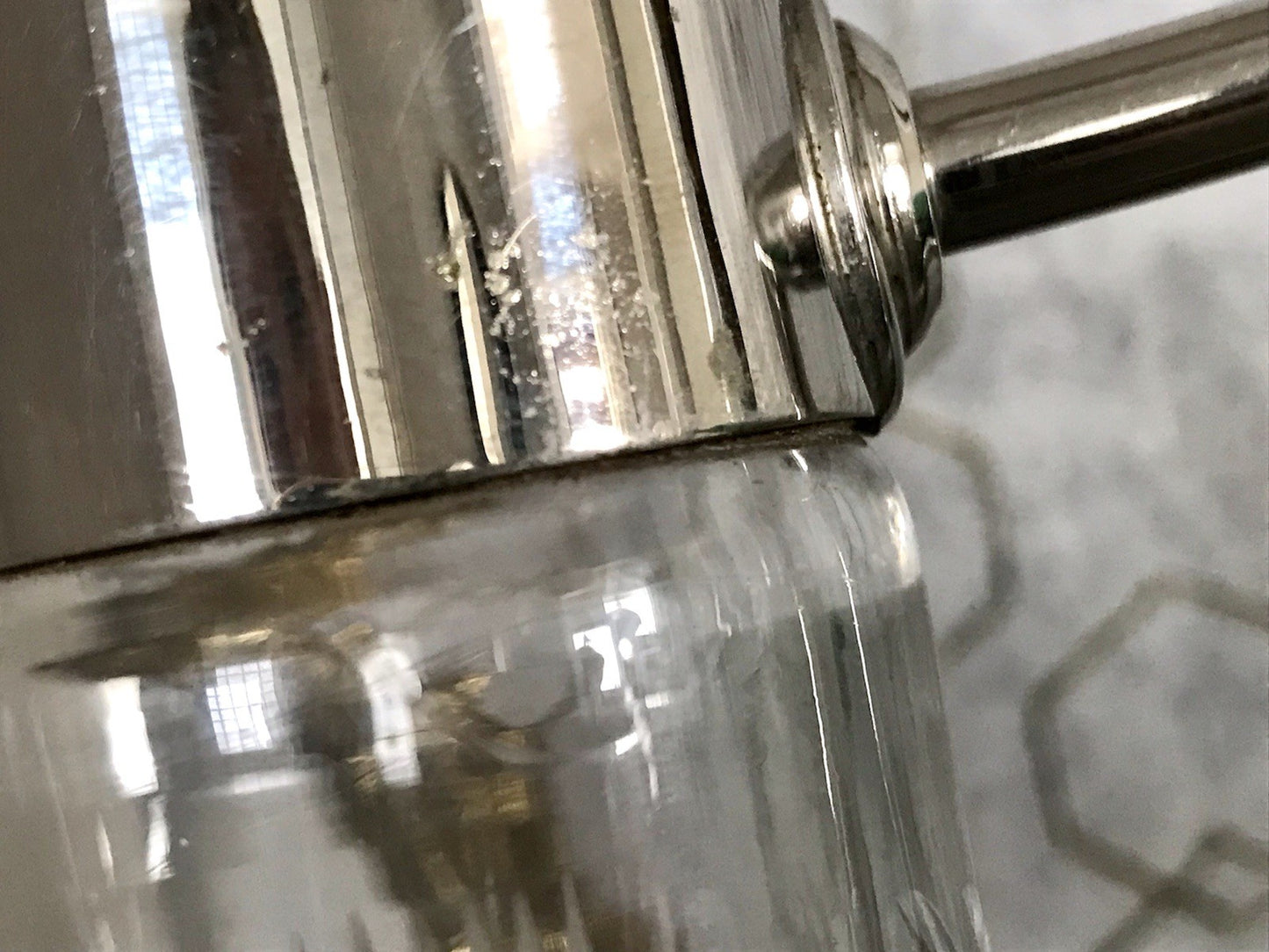 Antik Karaffe Dekanter Metallmontur versilbert? Kristallglas Schliff Edel!