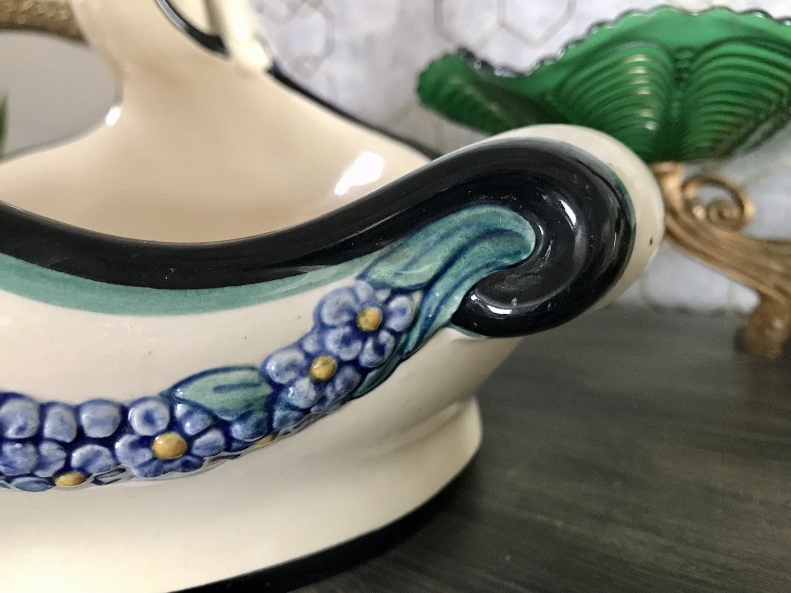 Antik Wilhelm Süß Karlsruher Majolika Keramik Korb Jardiniere Schale mit Putti