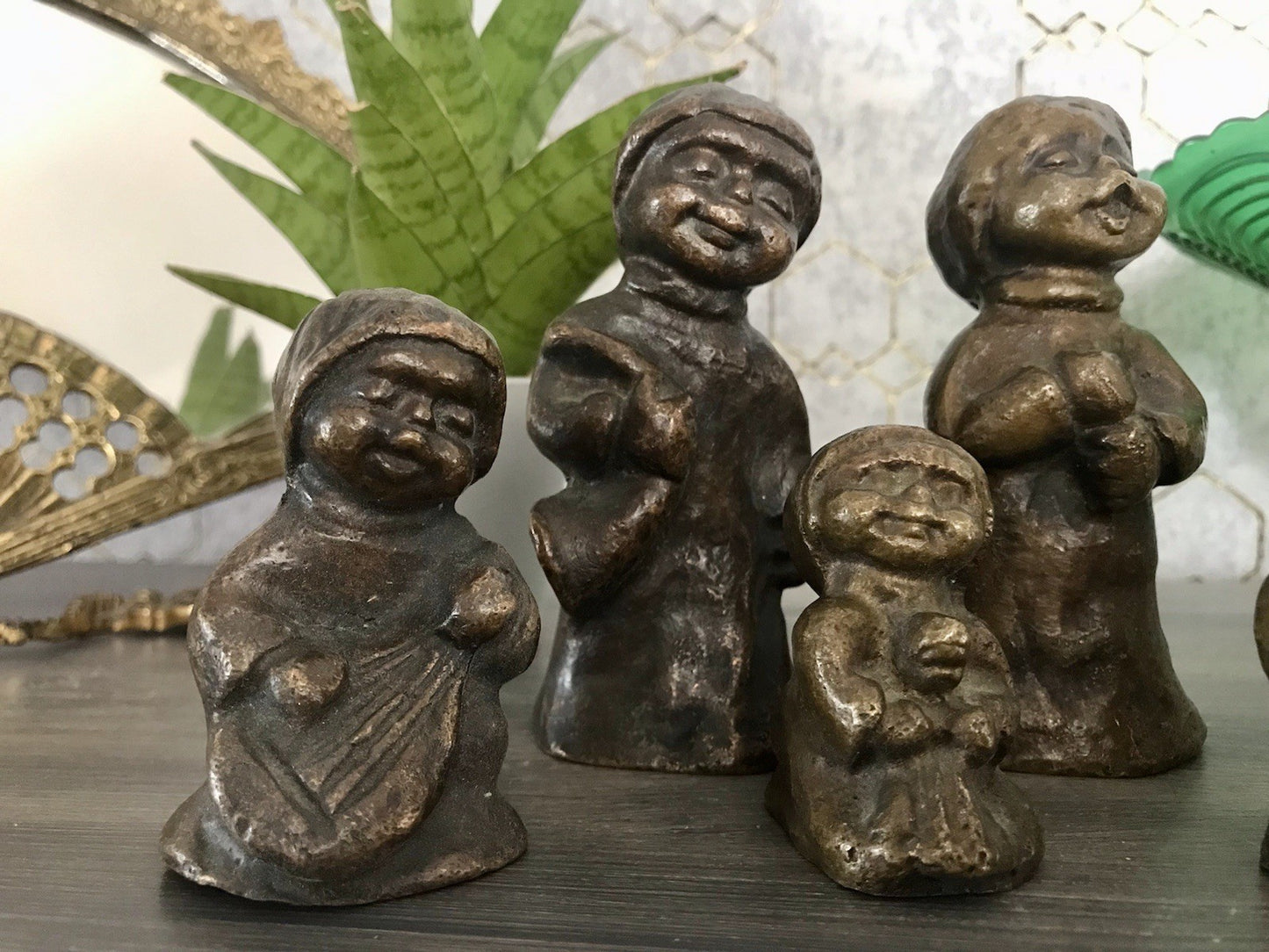 6x Vintage Bronze Figur Kinder Skulpturen Limpke u.a. Mädchen mit Puppe SCHÖN!