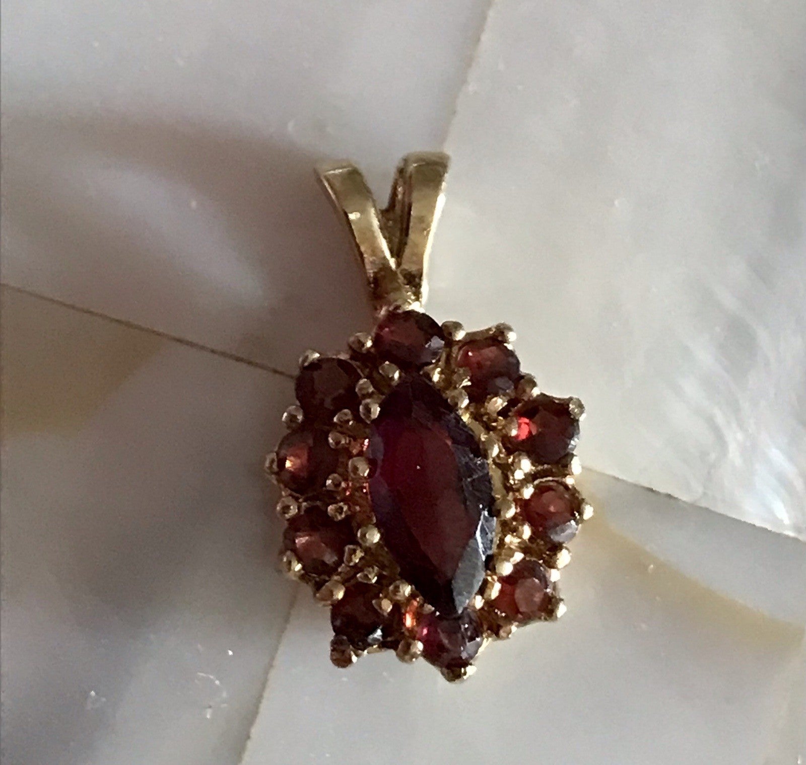 Vintage Edel Anhänger Kettenanhänger Silber vergoldet 835 SUPER Granatsteine